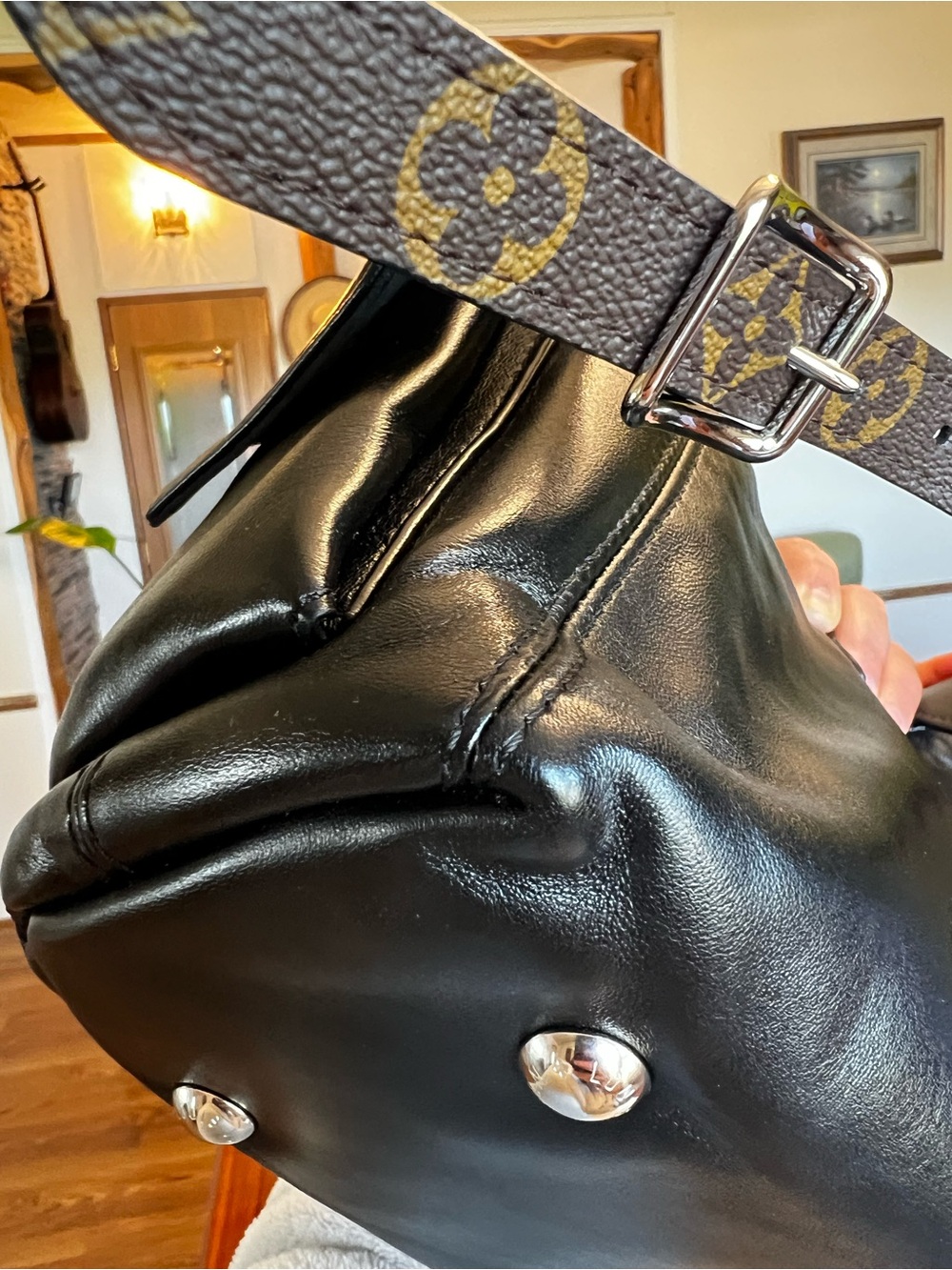 Louis Vuitton CarryAll Cargo Vibe PM - Picture 13 of 17